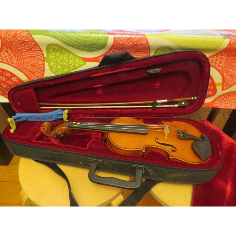 Gliga 1/4 Size Violin, Bow, Case and Kun Shoulder Rest