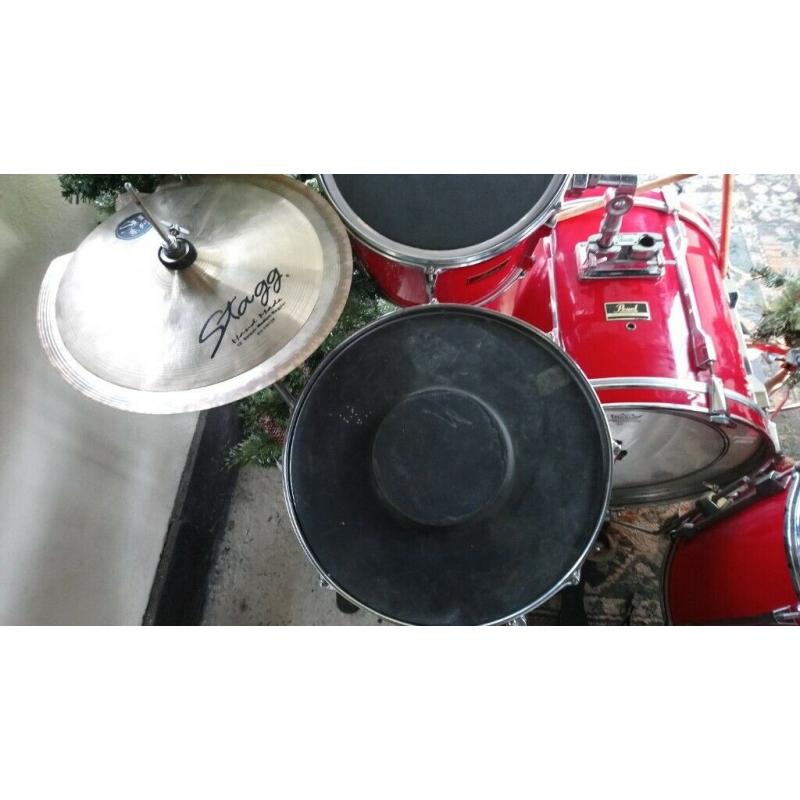 Pearl drum kit