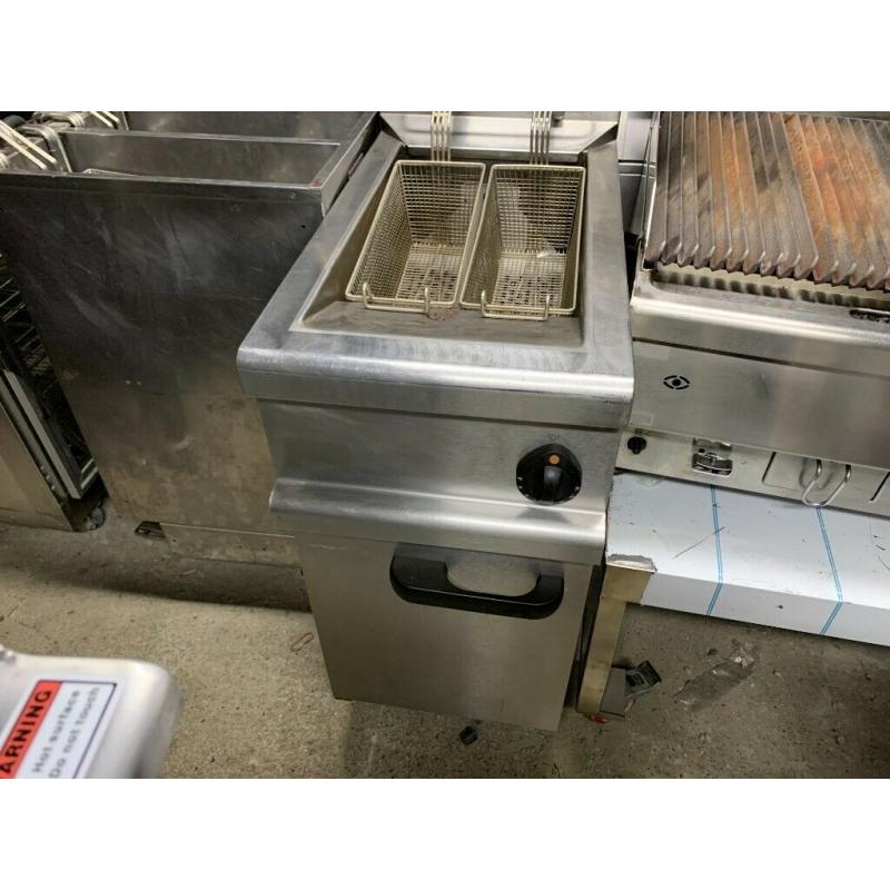COMMERCIAL CATERING GAS TWIN BASKET FRYER SERVICED TAKE AWAY SHOP KITCHEN BBQ