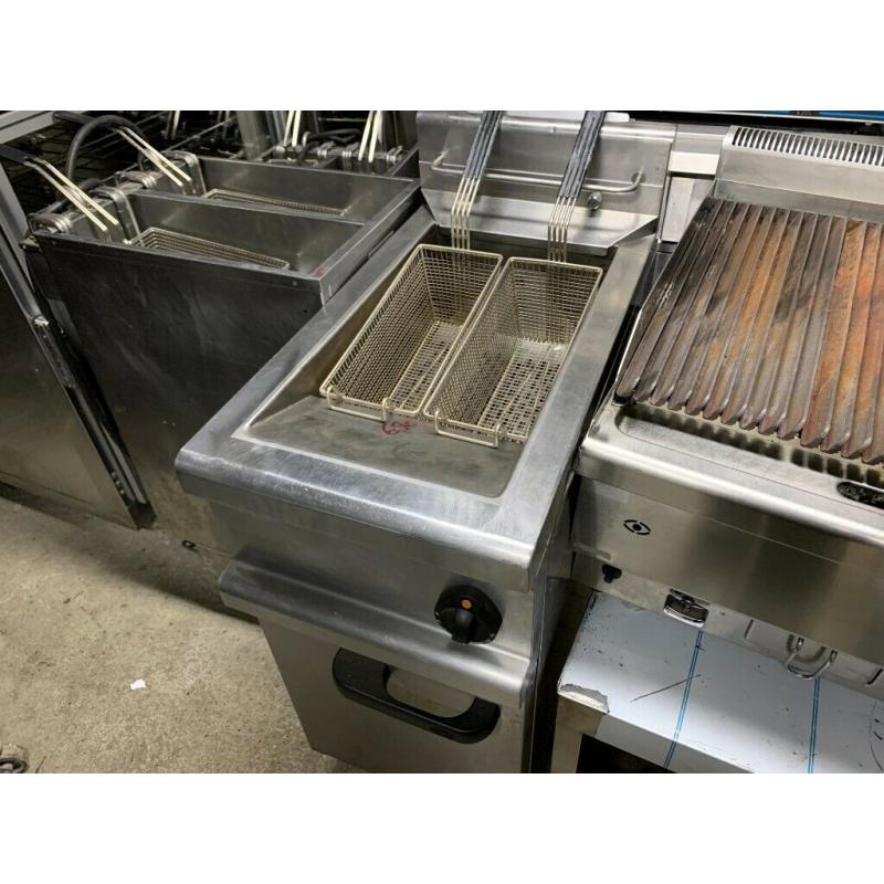 COMMERCIAL CATERING GAS TWIN BASKET FRYER SERVICED TAKE AWAY SHOP KITCHEN BBQ