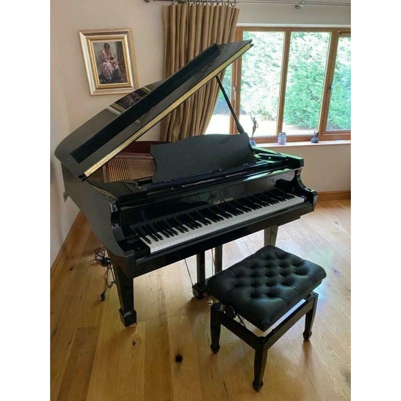 Beautiful Black Gloss Baby Grand Piano - Christmas Delivery