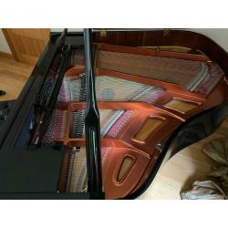 Beautiful Black Gloss Baby Grand Piano - Christmas Delivery