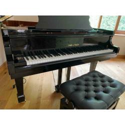 Beautiful Black Gloss Baby Grand Piano - Christmas Delivery