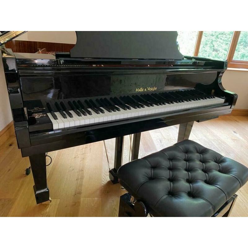 Beautiful Black Gloss Baby Grand Piano - Christmas Delivery
