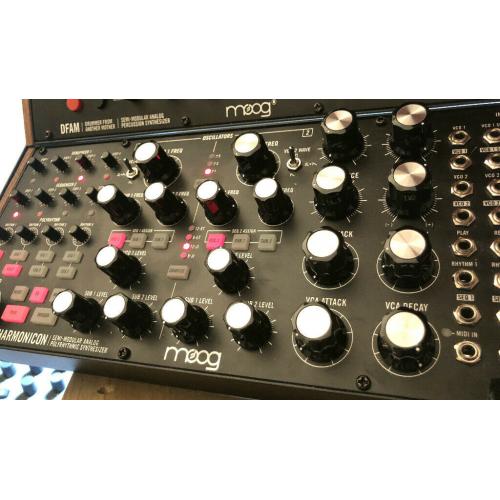 Moog Subharmonicon