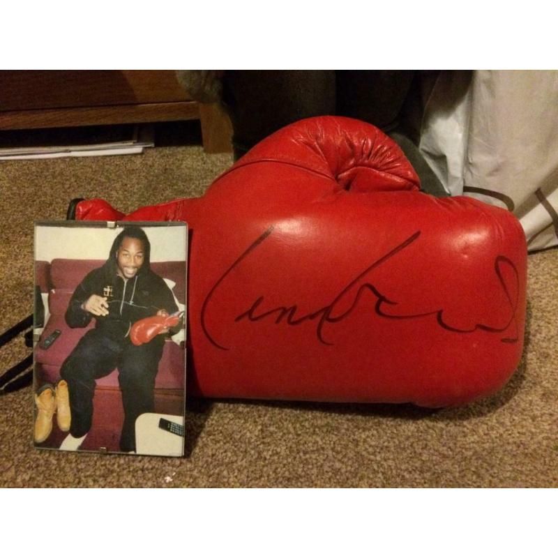 SIGNED LENNOX LEWIS BOXING GLOVE