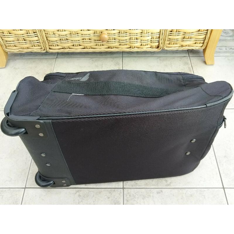 Suitcase with Wheels Pull Out Handle Luggage