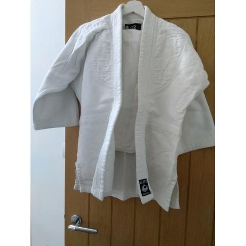 2/150 Blitz judo jacket/trousers/1 white belt/1 red belt