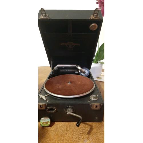 Columbia grafonola No 109A