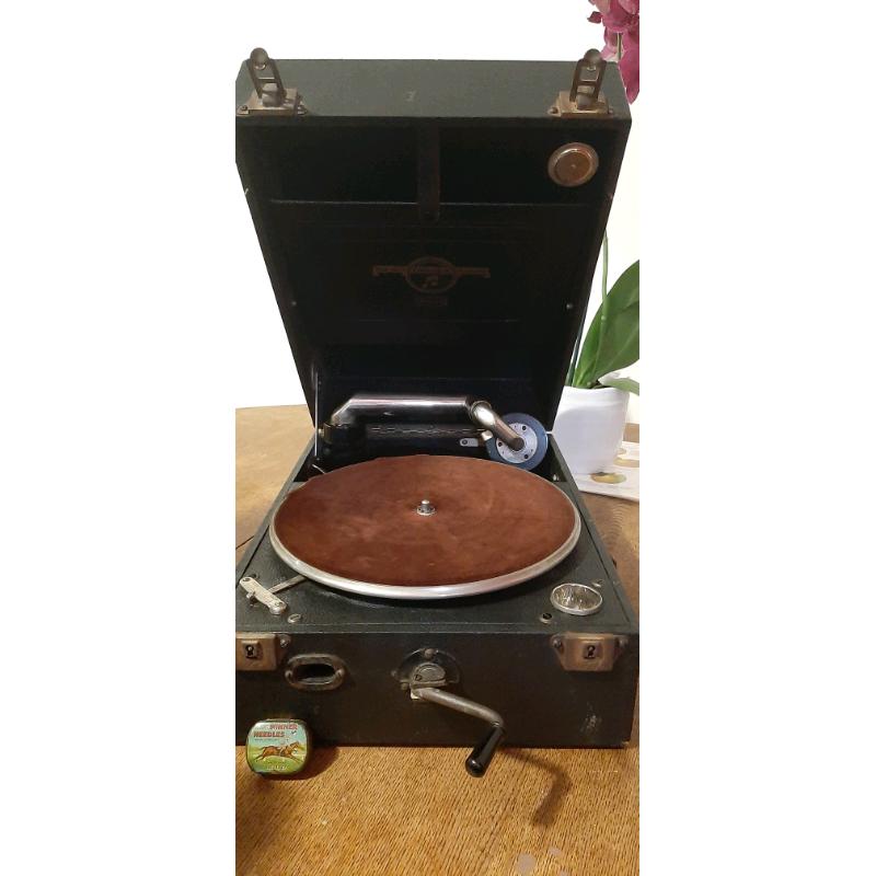 Columbia grafonola No 109A