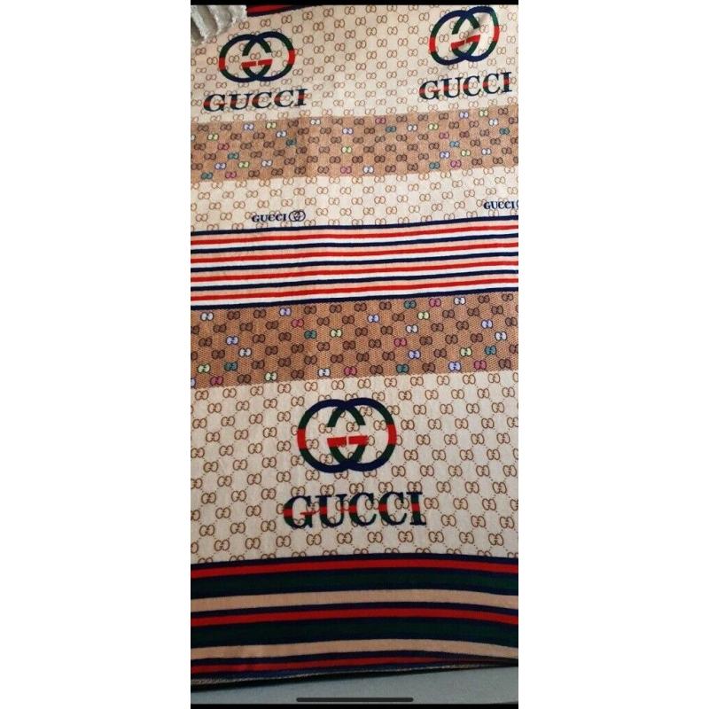 Gucci superking size fleece blanket brand new lovely and fluffy