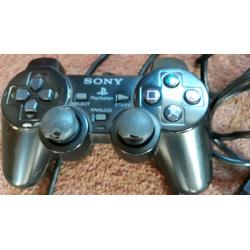 4 x controllers, 2 of which are Sony