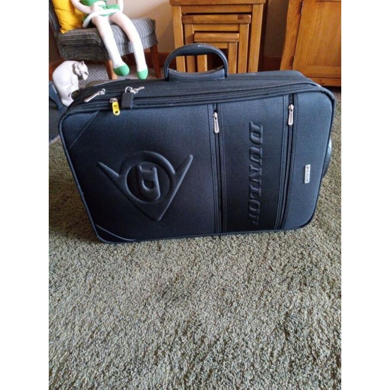 Medium Suitcase