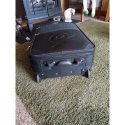 Medium Suitcase