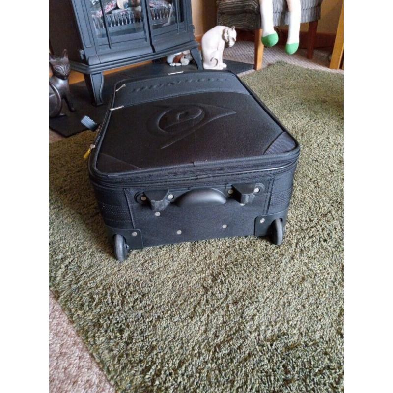 Medium Suitcase