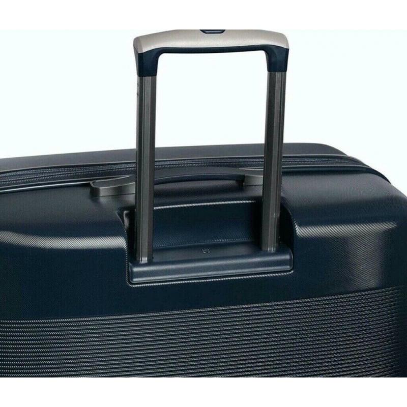 it Luggage Signature 8 Wheel Suitcase