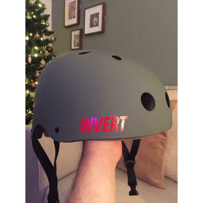 SkateHut - Invert Skate/Scooter Helmet