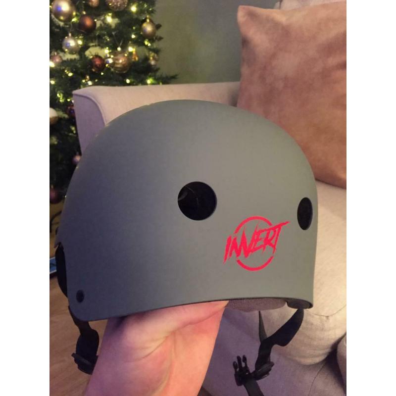 SkateHut - Invert Skate/Scooter Helmet