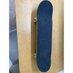 Anti Hero skateboard