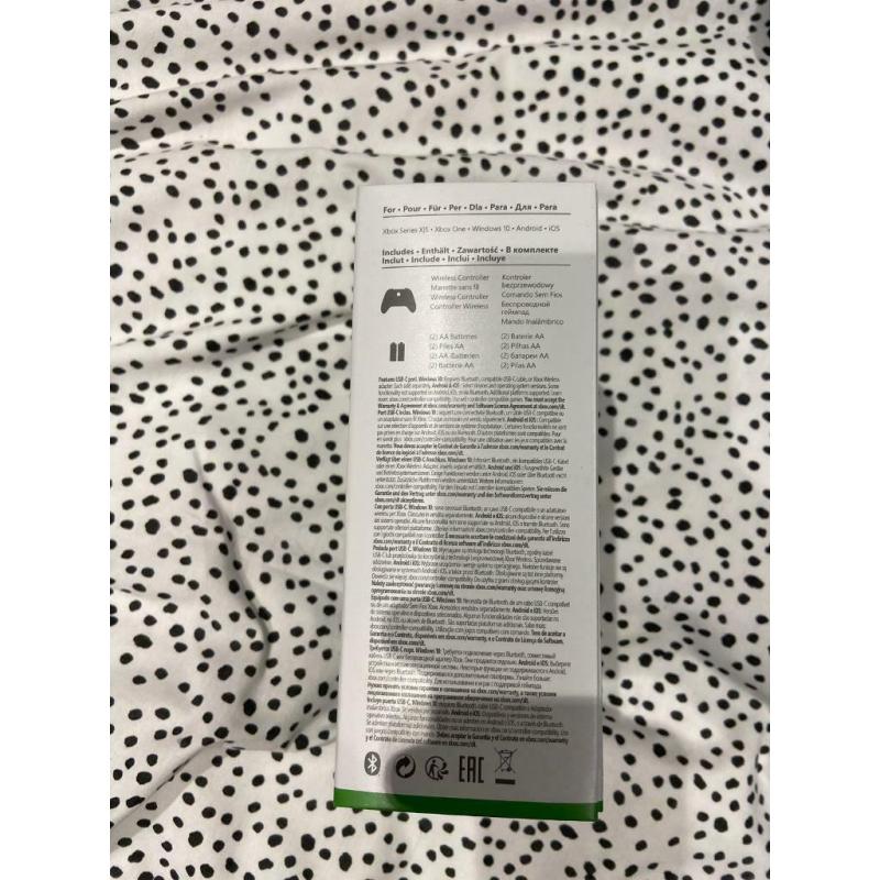 BRAND NEW XBOX CONTROLLER