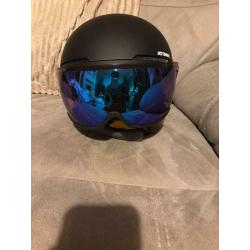 Ski helmet with visor