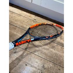 Head Radical MP Graphene XT tennis racket