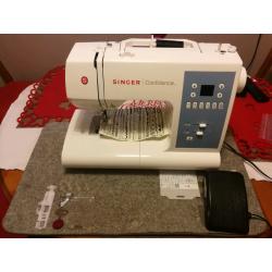 Singer computerised sewing machine