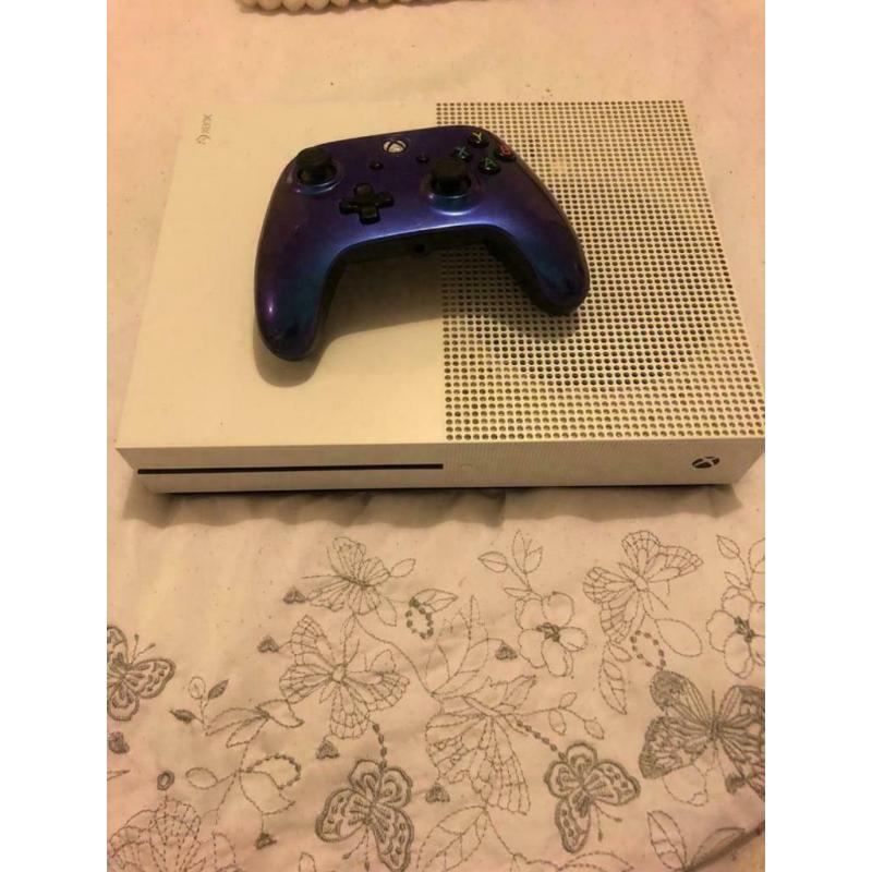 Xbox one S with limited edition controller