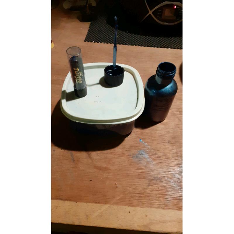 Touch up car paint
