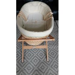 moses basket with stand