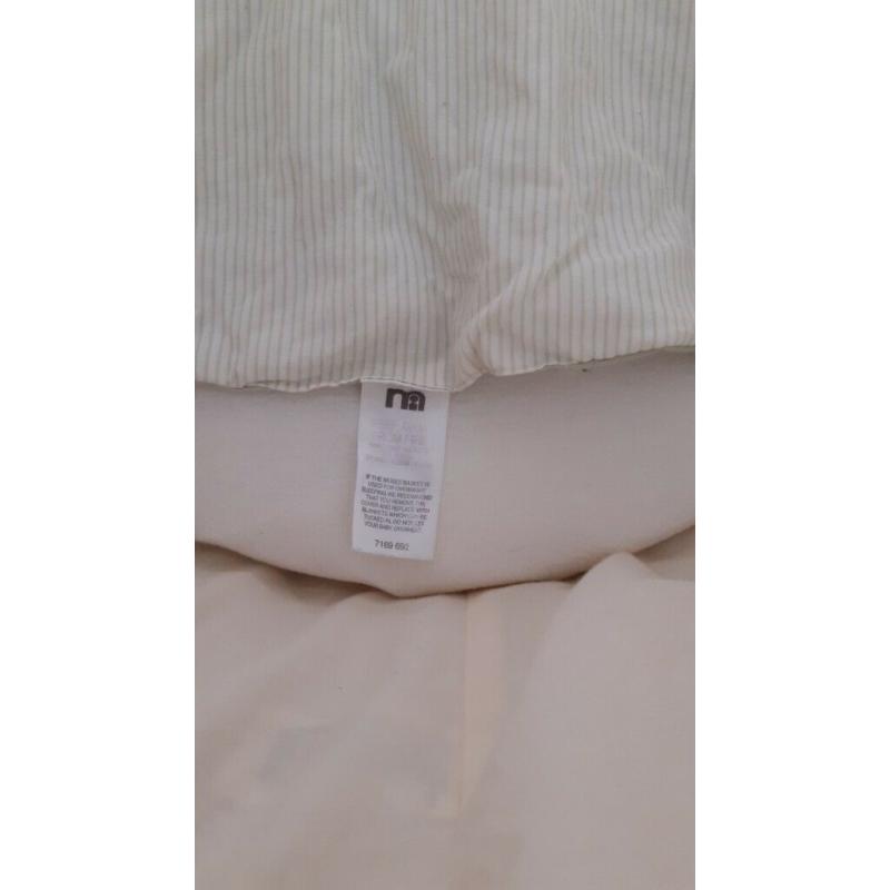 moses basket with stand