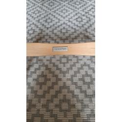 moses basket with stand