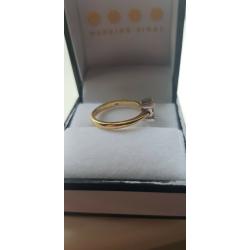 Diamond 18ct yellow gold ring