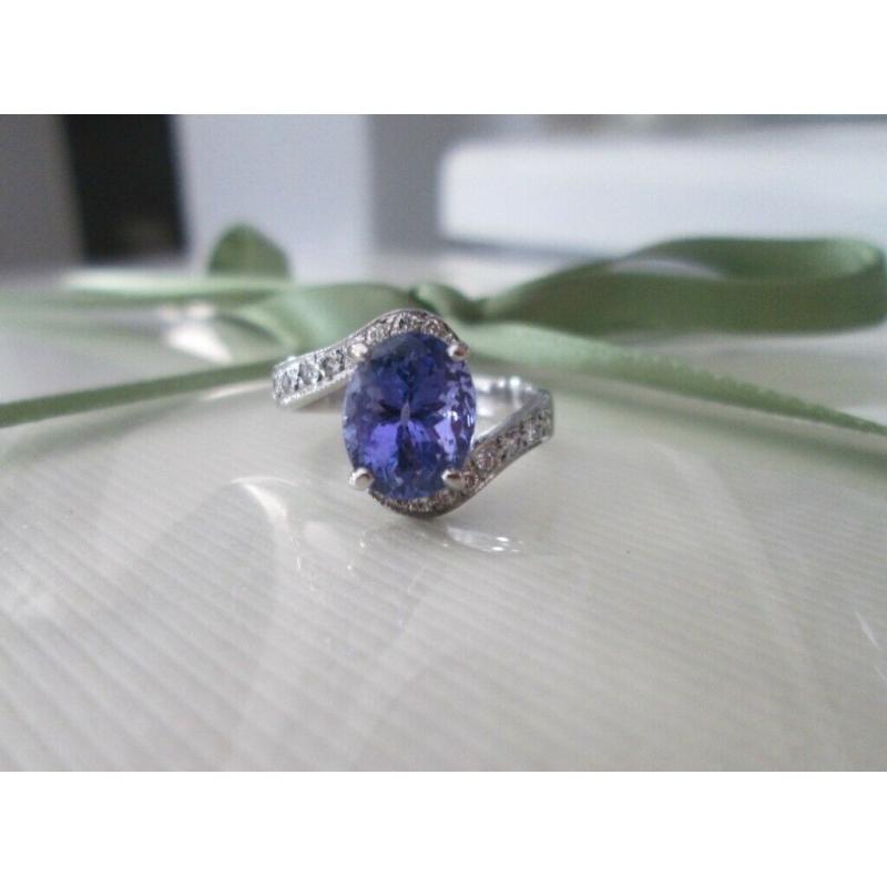 18ct White Gold 3.17ct Oval Natural Tanzanite & Diamond Twist Solitaire Ring L