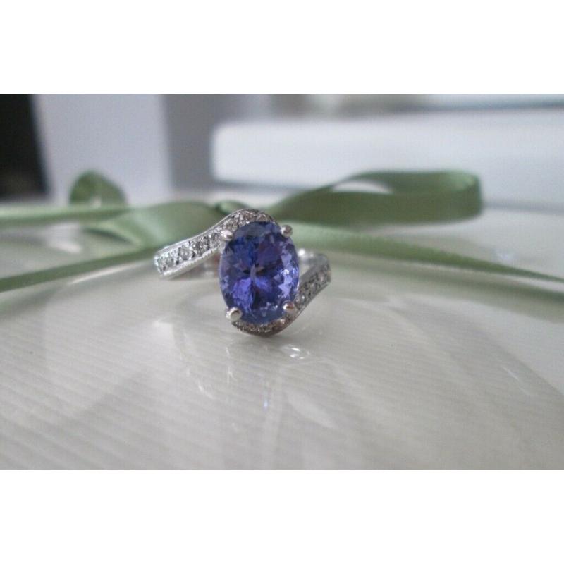 18ct White Gold 3.17ct Oval Natural Tanzanite & Diamond Twist Solitaire Ring L