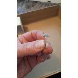 Womans bridal ring set . Size M