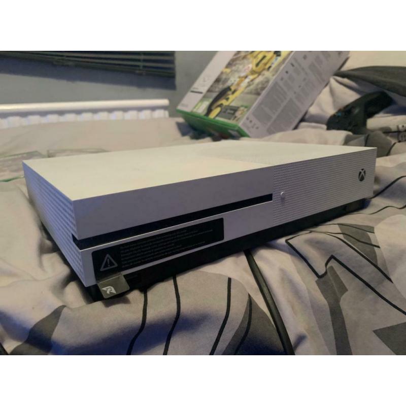 Xbox one S with original box