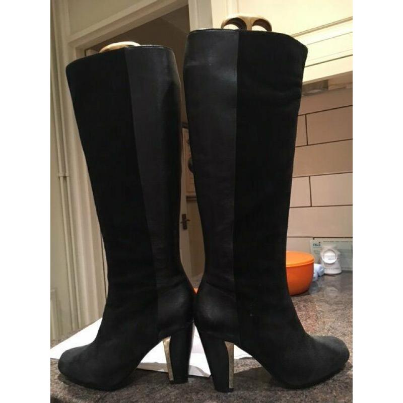 Ladies Leather Boots As new Clarks Leather Boots size 6 block heel with gold trim