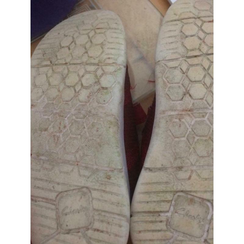 FREE 9F boys Clarks trainers