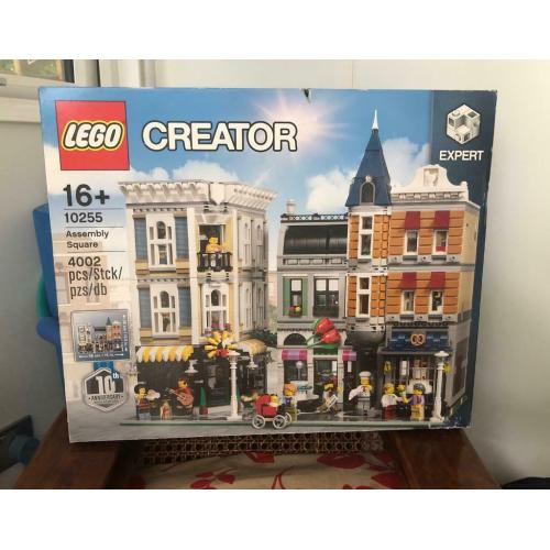 LEGO Assembly Square - unused and boxed