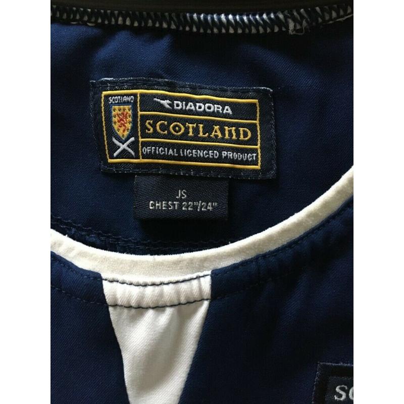 SCOTLAND OFFICIAL DIADORA FOOTBALL SHIRT - SIZE JS 22-24 IN GREAT CONDITION
