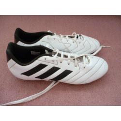 ADIDAS FOOTBALL BOOTS SIZE 9