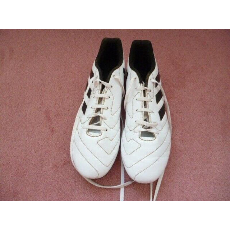 ADIDAS FOOTBALL BOOTS SIZE 9