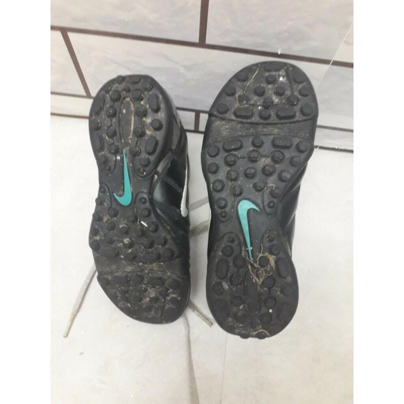 Boys football shoe size 11 Nike