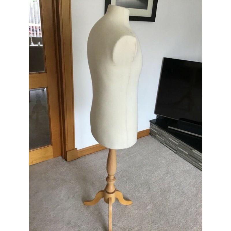 Large Male Mannequinn Torso