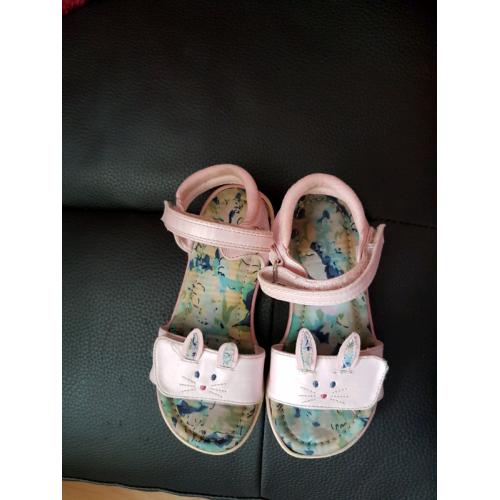 Girls bunny sandals size 10