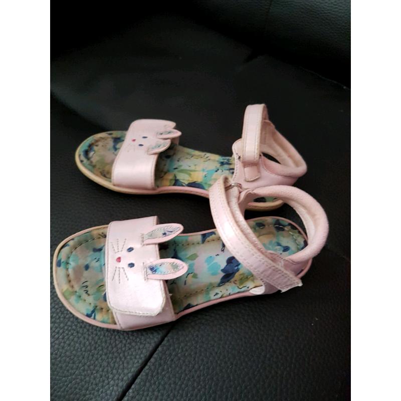 Girls bunny sandals size 10